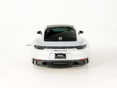 Used 2024 Porsche 911 Carrera GTS image 4