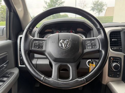 Used 2020 RAM 1500 Classic SLT w/ Luxury Group AWD/4WD image 23