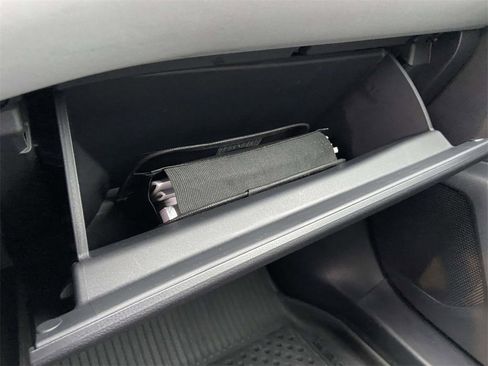 Used 2023 Toyota Highlander LE image 30