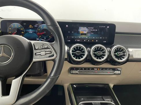 Certified 2022 Mercedes-Benz GLB 250 4MATIC image 24