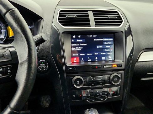 Used 2017 Ford Explorer XLT w/ Equipment Group 202A image 18