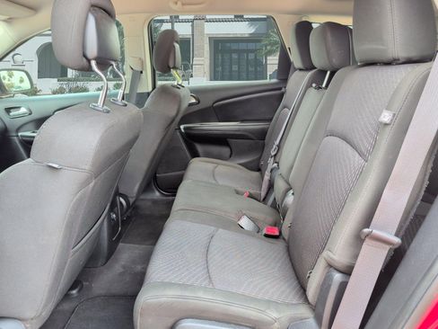 Used 2019 Dodge Journey SE FWD image 23