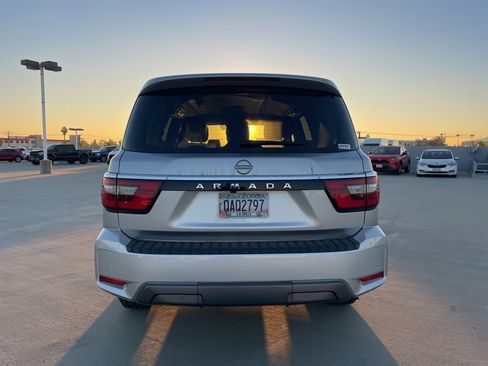 Used 2023 Nissan Armada SV image 3