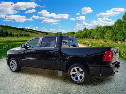 Used 2025 RAM 1500 Big Horn AWD/4WD image 4
