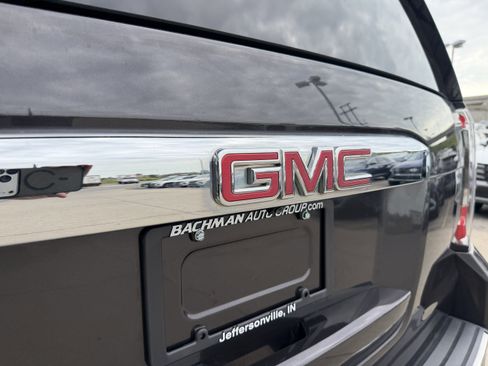Used 2016 GMC Yukon Denali w/ Open Road Package AWD/4WD image 8