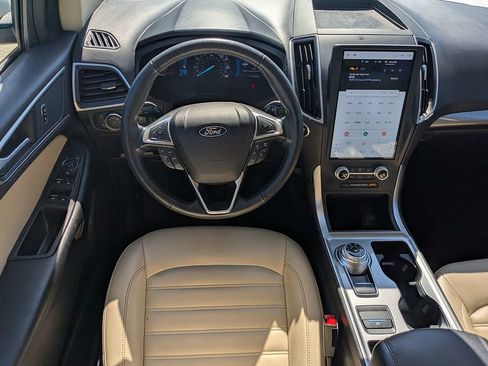 Used 2023 Ford Edge SEL AWD/4WD image 16