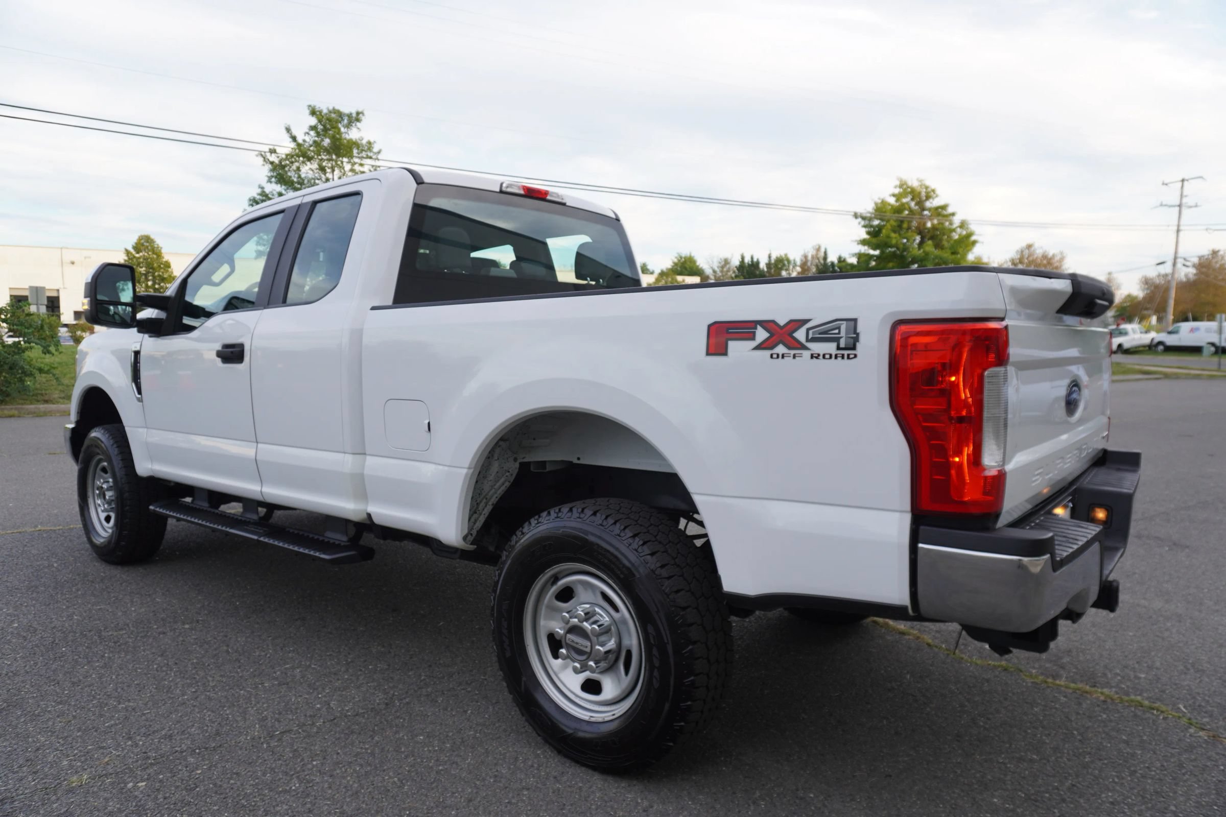 Used 2017 Ford F350 XL AWD/4WD image 5