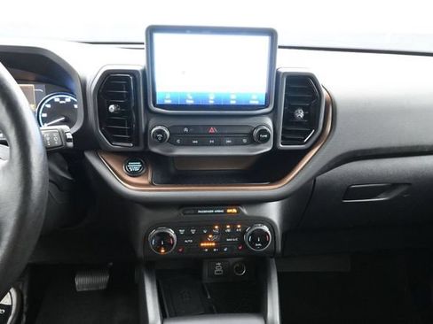 Used 2023 Ford Bronco Sport Outer Banks w/ Tech Package AWD/4WD image 12