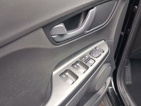 Used 2023 Hyundai Kona SEL image 13