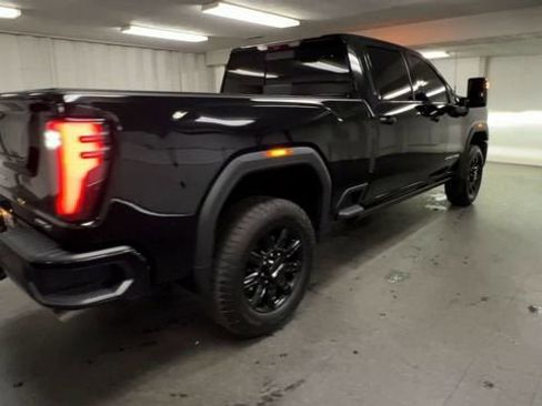 Certified 2025 GMC Sierra 2500 AT4 w/ AT4 Premium Plus Package AWD/4WD image 8