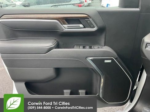 Used 2025 GMC Sierra 1500 Elevation image 19