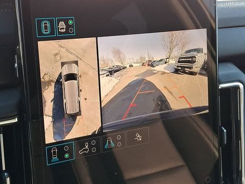 Used 2025 GMC Yukon XL Denali image 23