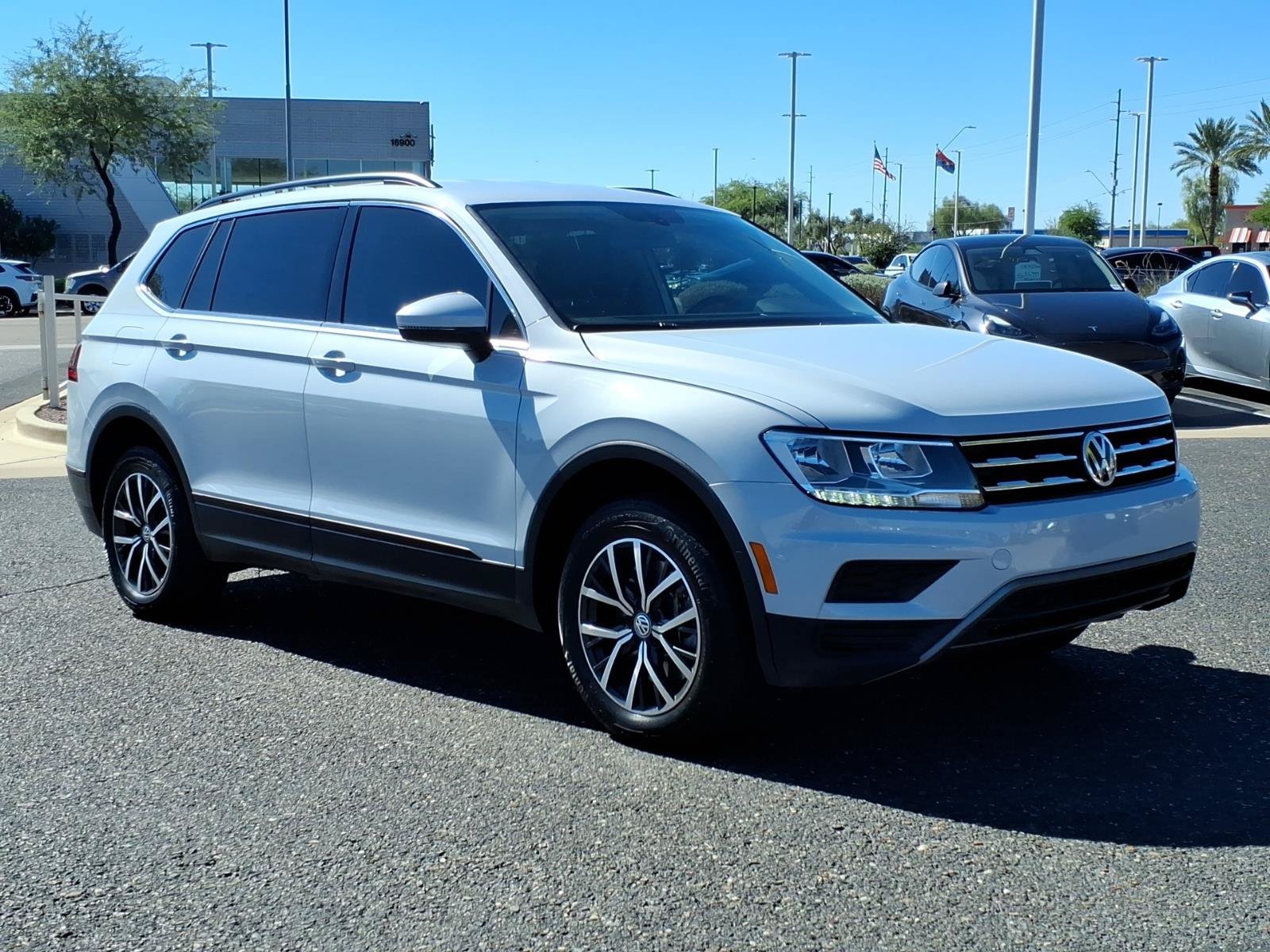 Used 2019 Volkswagen Tiguan SE FWD image 1