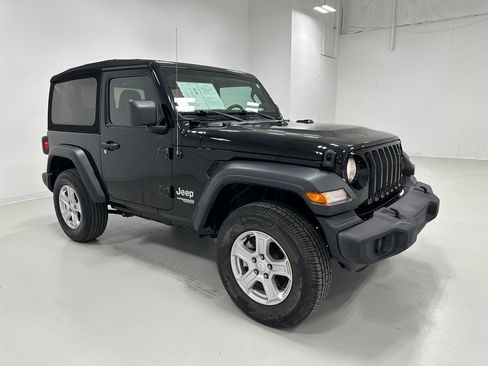 Used 2021 Jeep Wrangler Sport S image 8
