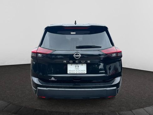 Used 2024 Nissan Rogue S AWD/4WD image 4