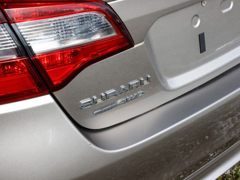 Used 2015 Subaru Legacy 2.5i Premium w/ Moonroof Package image 39