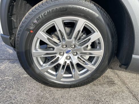 New 2026 Ford Explorer Active image 50