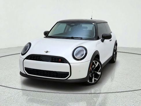 Used 2025 MINI Cooper S FWD image 2