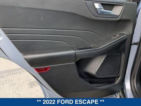 Certified 2022 Ford Escape Titanium w/ Class II Trailer Tow Package image 20