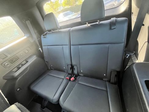 Used 2024 Hyundai Santa Fe Calligraphy image 5