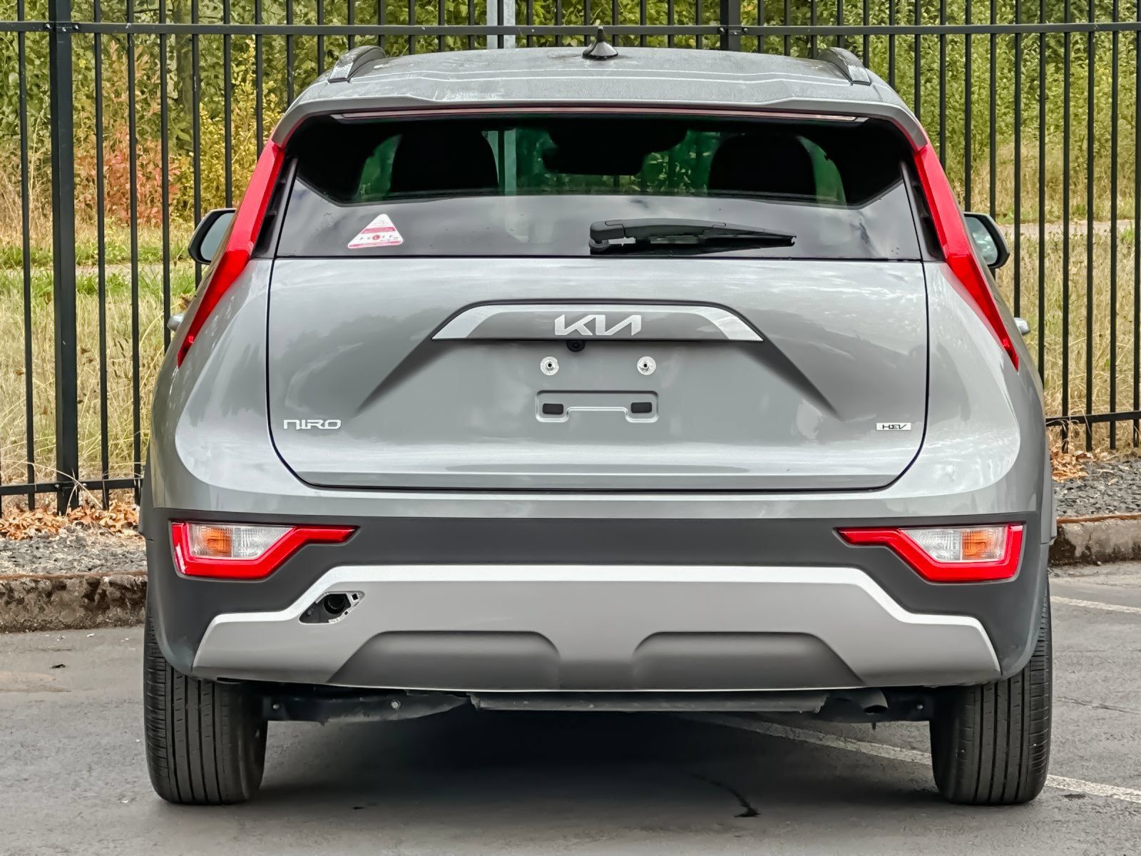 Used 2025 Kia Niro LX FWD image 4