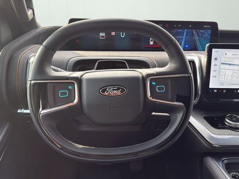 Used 2025 Ford Expedition Tremor image 14