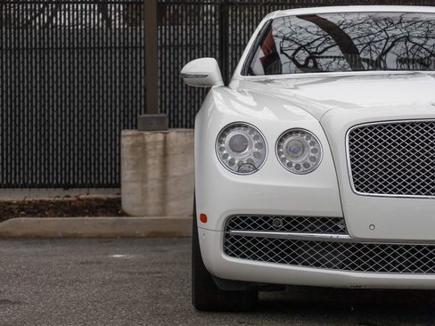 Used 2015 Bentley Flying Spur V8 image 4