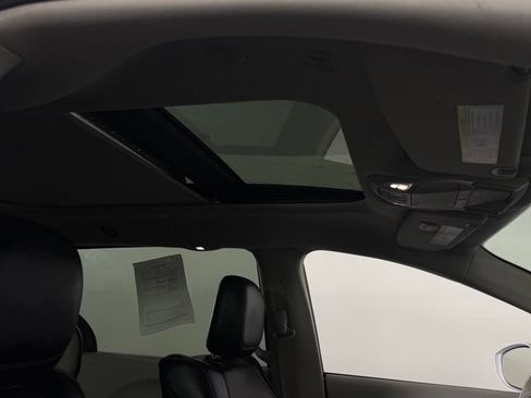 Used 2019 Chrysler Pacifica Limited FWD image 35