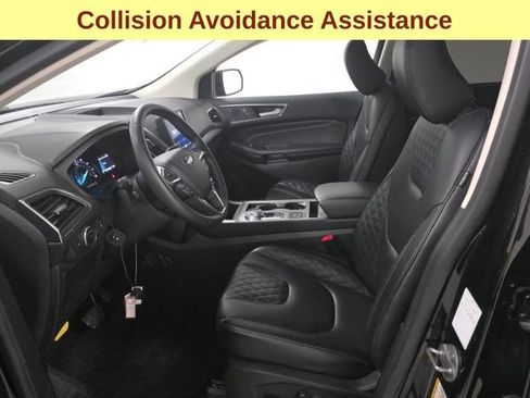 Used 2024 Ford Edge Titanium AWD/4WD image 5