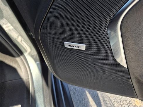 Used 2023 Chevrolet Suburban Premier image 18