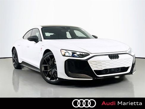 New 2026 Audi RS e-tron GT Base image 1