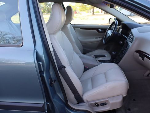 Used 2004 Volvo S60 2.5T AWD/4WD image 22
