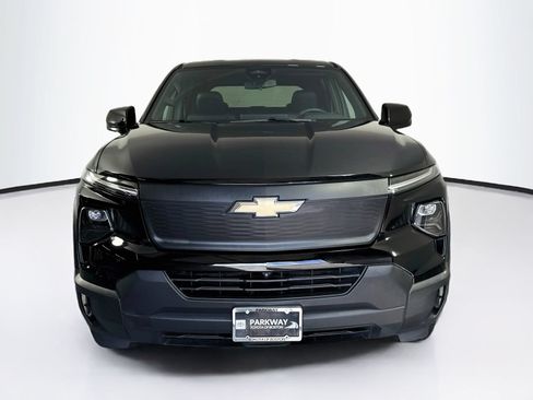 Used 2024 Chevrolet Silverado EV W/T AWD/4WD image 2