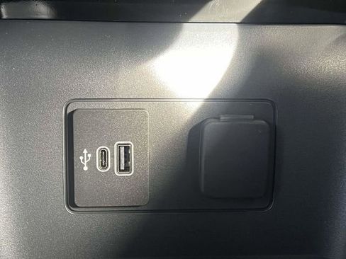 New 2026 Ford Explorer Platinum image 19