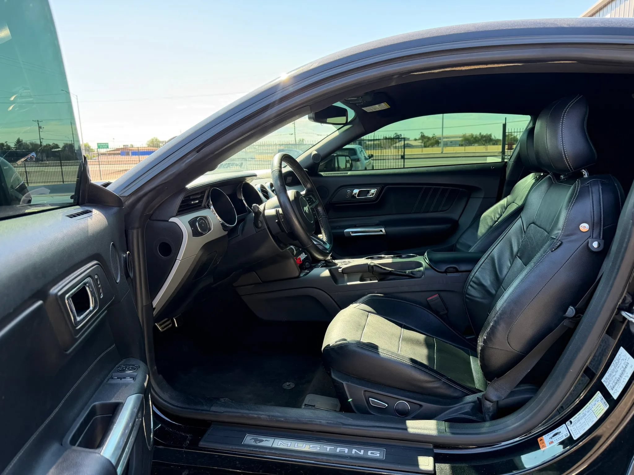 Used 2017 Ford Mustang GT Premium w/ Black Accent Package RWD image 17