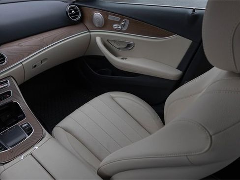 Certified 2021 Mercedes-Benz E 350 4MATIC Sedan w/ Premium Package image 26