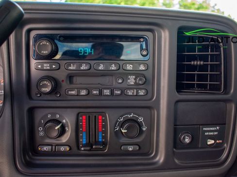 Used 2004 Chevrolet Silverado 1500 4x4 Regular Cab w/ Light Duty Power Package image 16