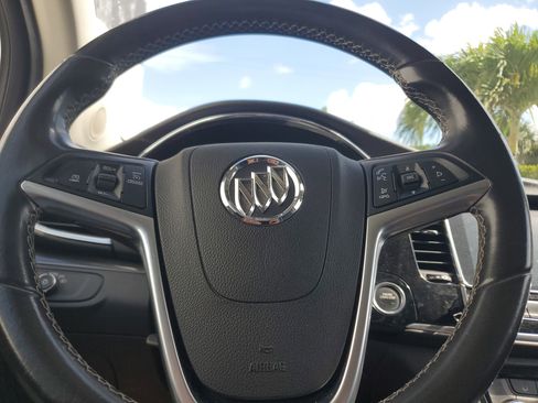 Used 2021 Buick Encore Preferred image 10