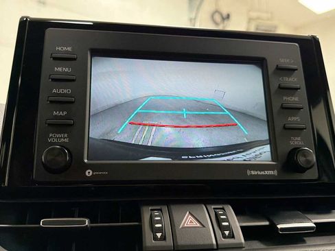 Certified 2021 Toyota RAV4 XLE Premium AWD/4WD image 19