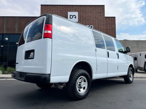 Used 2023 Chevrolet Express 2500 w/ Driver Convenience Package RWD image 6