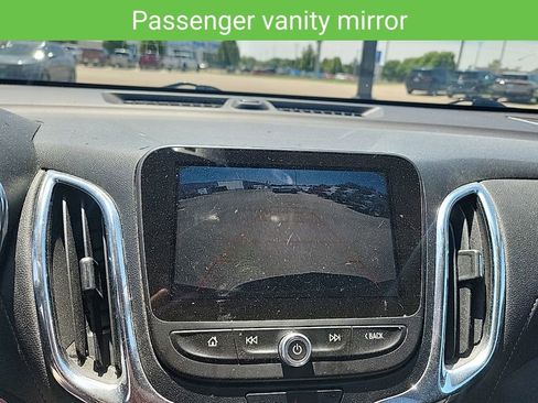 Used 2018 Chevrolet Equinox Premier FWD image 29