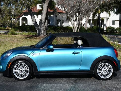 Used 2017 MINI Cooper S image 33