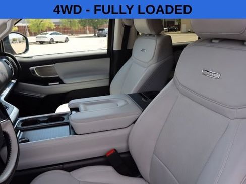 Used 2025 Ford Expedition Platinum w/ Driver's Package AWD/4WD image 13