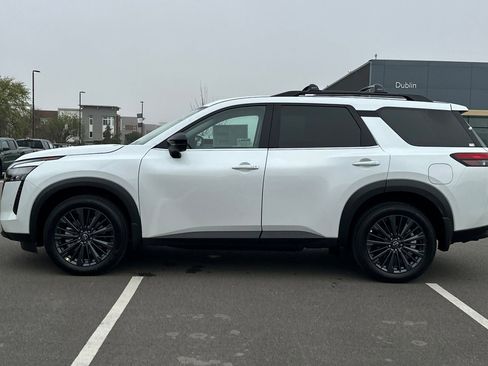 New 2026 Nissan Pathfinder SL AWD/4WD image 7