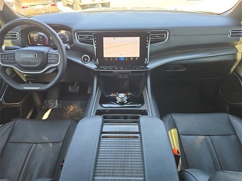 Used 2024 Jeep Wagoneer L Series II w/ Flexible Seating Group image 8