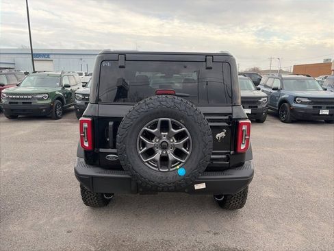 New 2025 Ford Bronco Badlands image 5