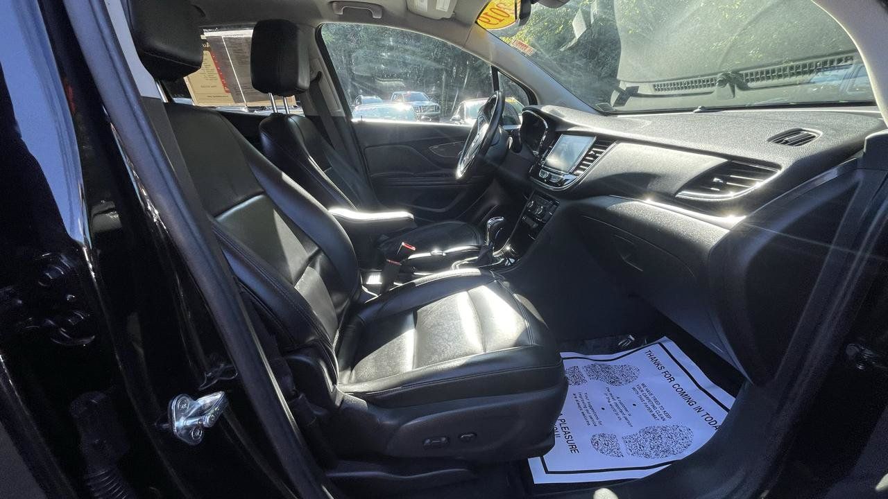Used 2019 Buick Encore Essence AWD/4WD image 30