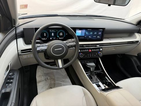 Used 2025 Hyundai Tucson SEL image 12