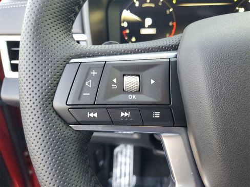 New 2025 Mitsubishi Outlander SEL image 12