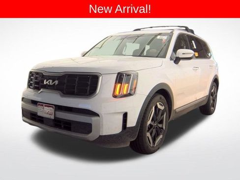 Used 2025 Kia Telluride S AWD/4WD image 1